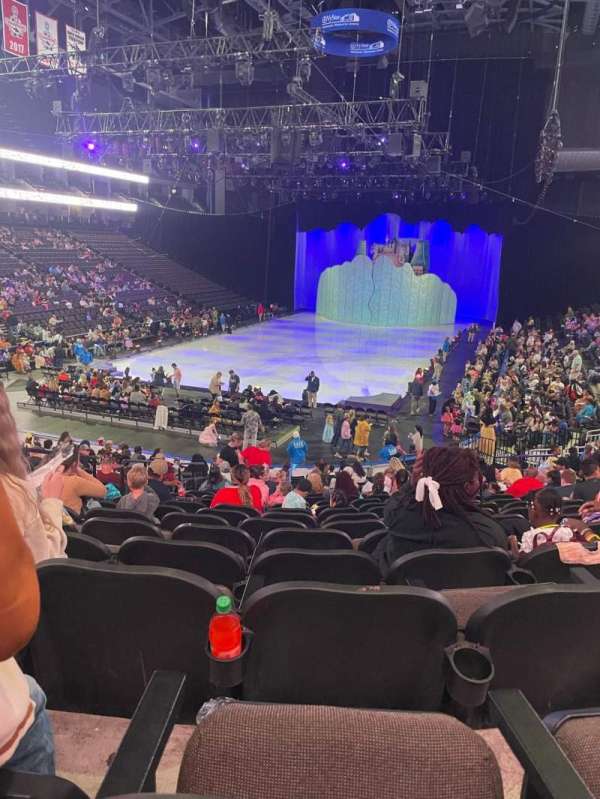 VyStar Veterans Memorial Arena, bloc: 107, rangée: U, place: 19
