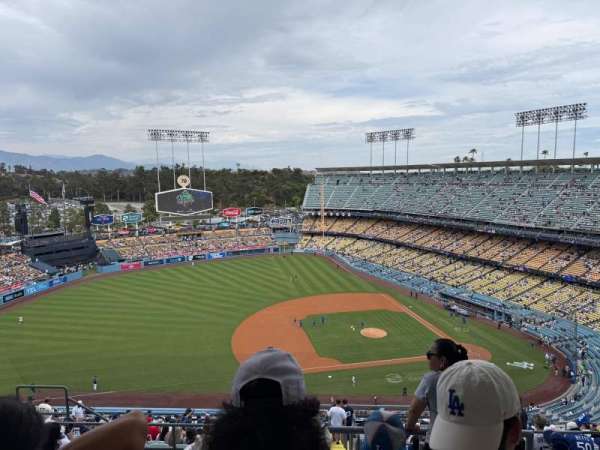 Dodger Stadium, bloc: 11TD, rangée: O, place: 5