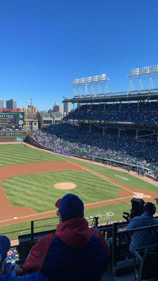 Wrigley Field, bloc: 309L, rangée: 6, place: 17