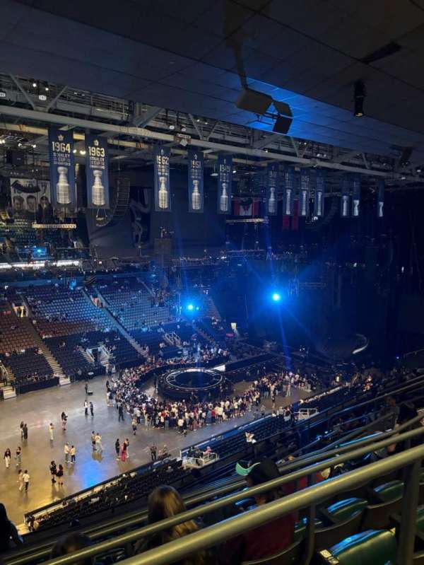 Scotiabank Arena, bloc: 323, rangée: 11, place: 15