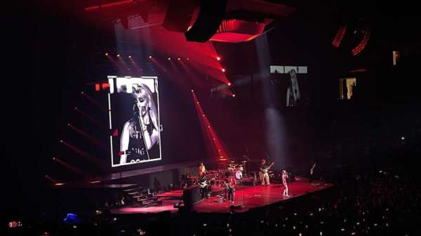 BOK Center, bloc: 121, rangée: T, place: 14