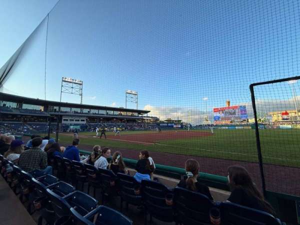Dunkin' Park, bloc: 104, rangée: C, place: 1