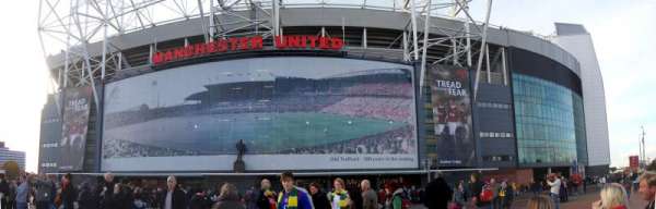 Old Trafford, bloc: Outside