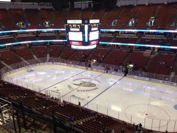 Honda Center, bloc: 430, rangée: H, place: 6