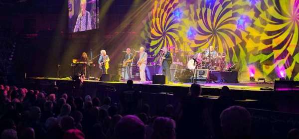 Mohegan Sun Arena, bloc: 15, rangée: D, place: 6