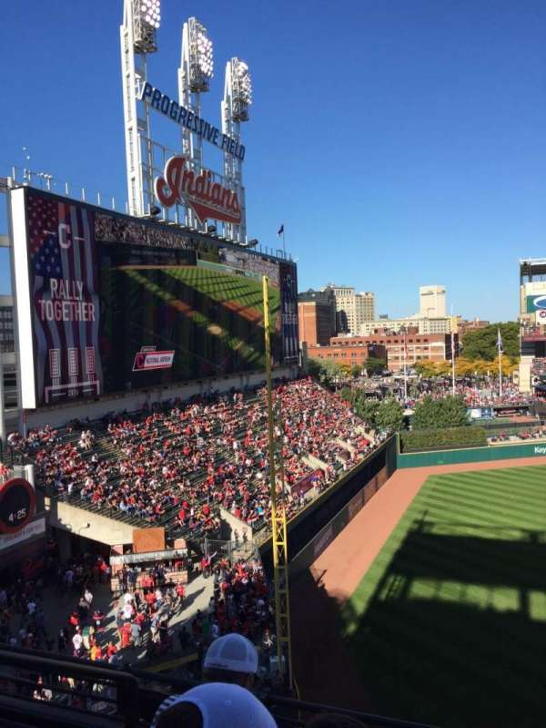 Progressive Field, bloc: 476, rangée: D, place: 5