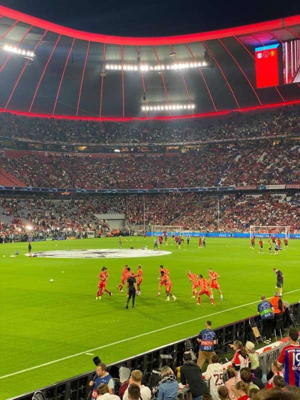 Allianz Arena, bloc: 117, rangée: 10, place: 117