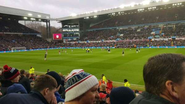 Villa Park, bloc: Q3, rangée: L, place: 36