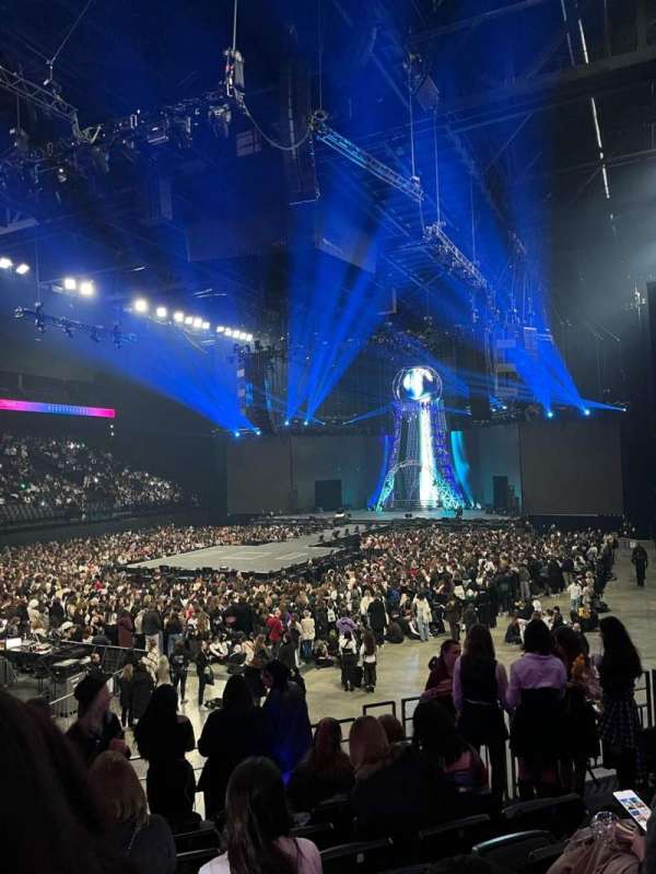 LDLC Arena, bloc: 208, rangée: H, place: 242