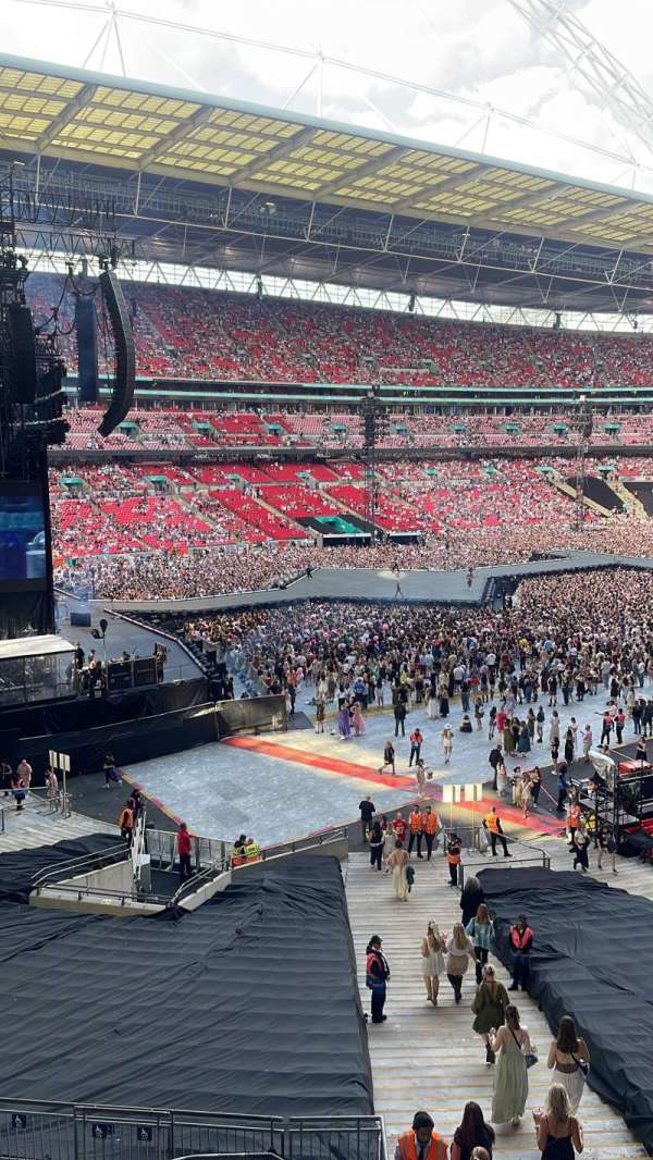Wembley Stadium, bloc: 233, rangée: 1, place: 148