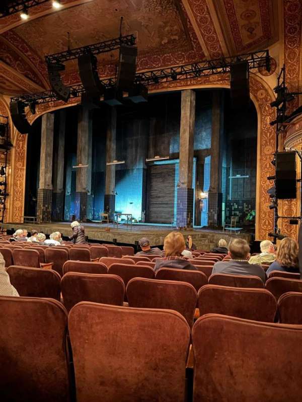 Winter Garden Theatre, bloc: Orchestra R, rangée: P, place: 8