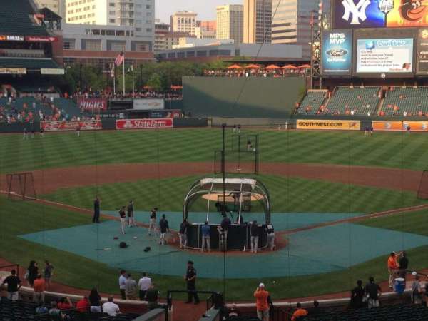 Oriole Park at Camden Yards, bloc: 35, rangée: 4, place: 10
