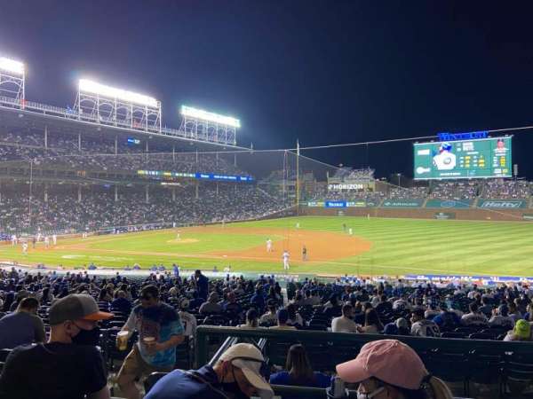 Wrigley Field, bloc: 227, rangée: 6, place: 2