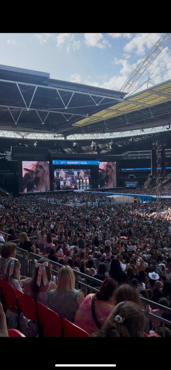 Wembley Stadium, bloc: 119, rangée: 37, place: 210