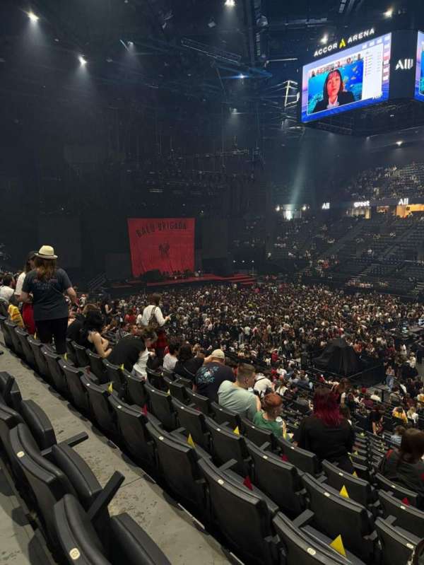 Accor Arena, bloc: Gradin R, rangée: 6, place: 5