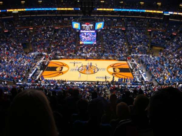 Enterprise Center, bloc: 320, rangée: L, place: 11