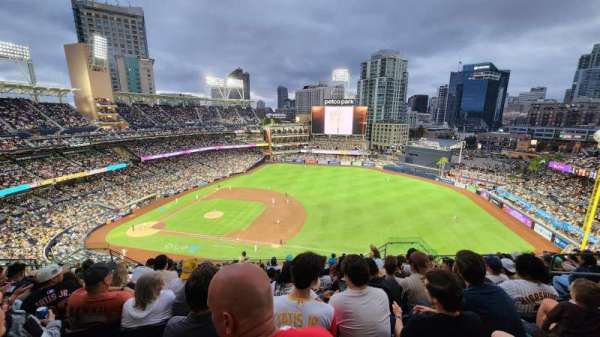 Petco Park, bloc: 315, rangée: 18, place: 17