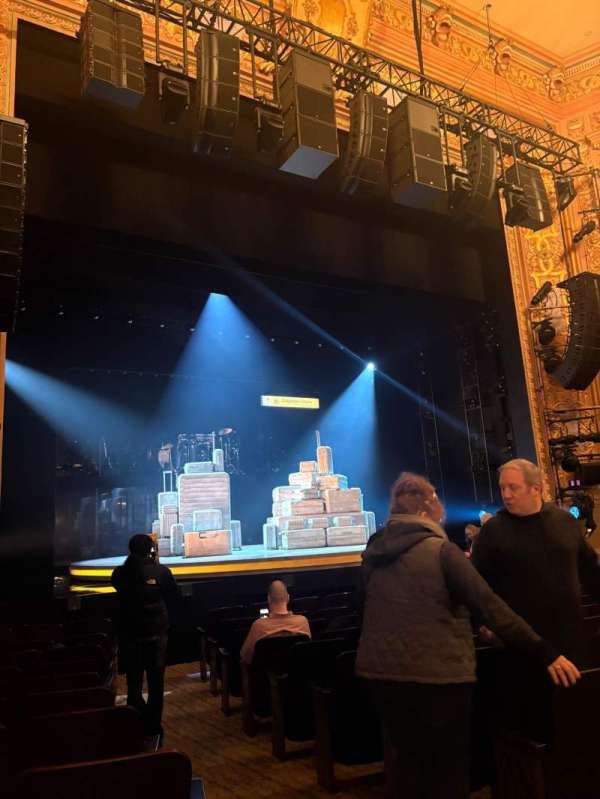 Longacre Theatre, bloc: Orchestra L, rangée: L, place: 4