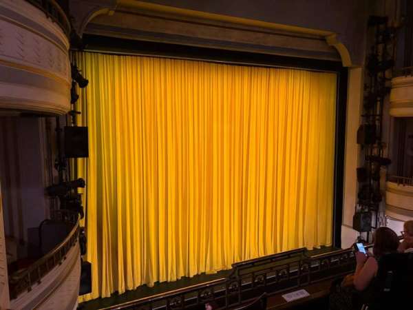Fortune Theatre, bloc: Dress Circle, rangée: D, place: 3