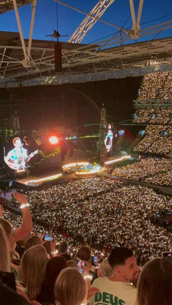Wembley Stadium, bloc: 522, rangée: 27, place: 266