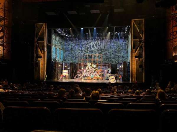 Sydney Lyric, bloc: STALLS, rangée: Q, place: 39
