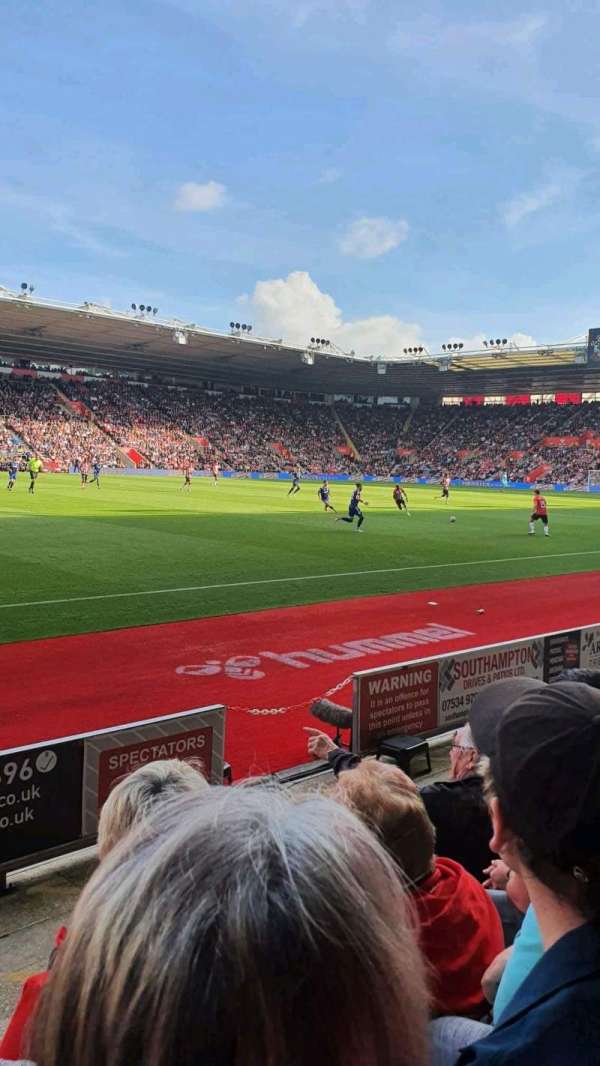 St Mary's Stadium, bloc: 34, rangée: E, place: 880