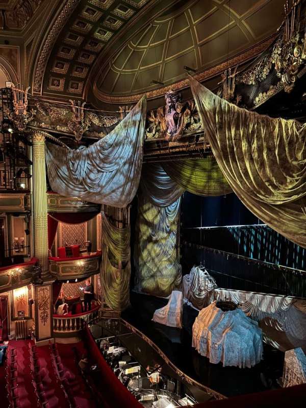 His Majesty's Theatre, London, bloc: Grand Circle, rangée: A, place: 5