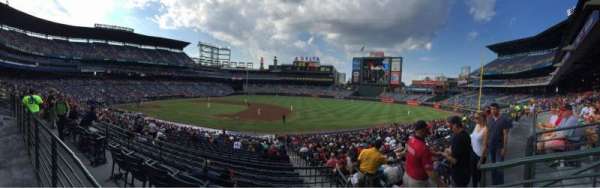 Turner Field, bloc: 217, rangée: 1, place: 101