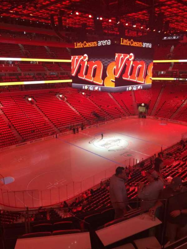 Little Caesars Arena, bloc: M33, rangée: 2, place: 9