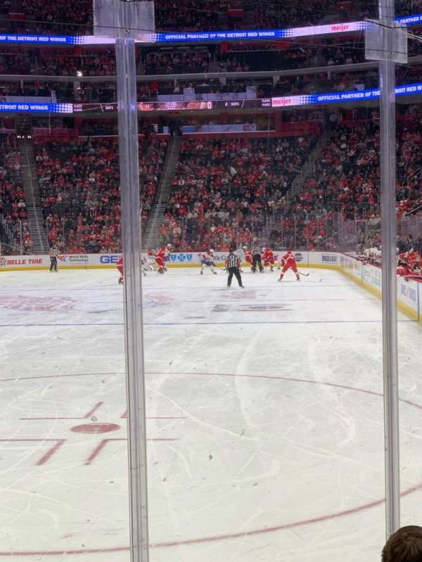 Little Caesars Arena, bloc: 101, rangée: 4, place: 9
