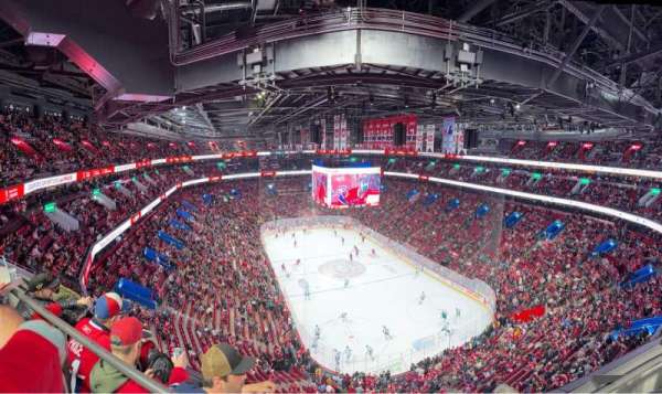 Centre Bell, bloc: 330, rangée: C, place: 10