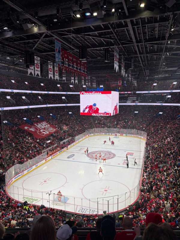 Centre Bell, bloc: 218, rangée: E, place: 13