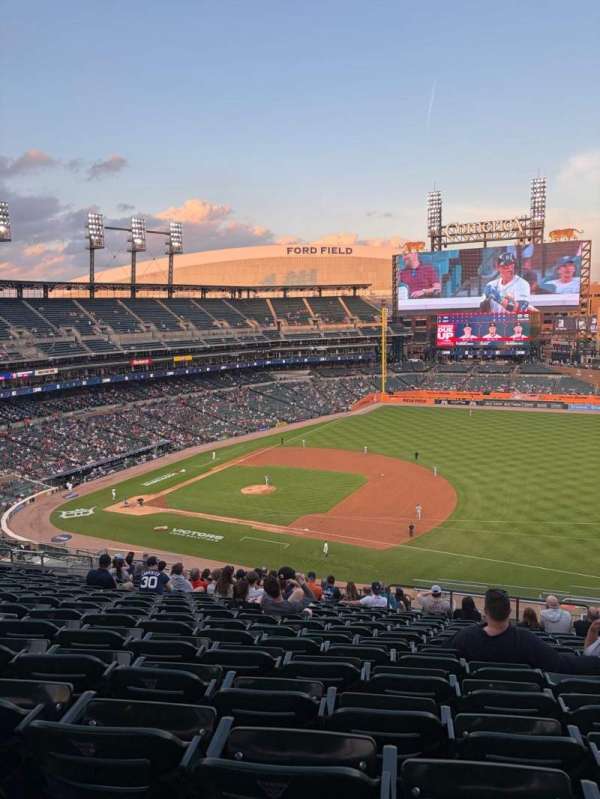Comerica Park, bloc: 218, rangée: 19, place: 3