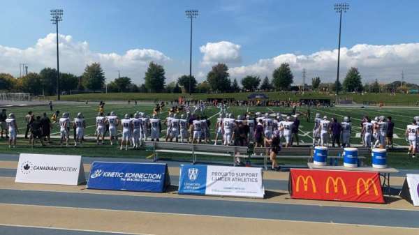 Alumni Field at University of Windsor Stadium, bloc: F, rangée: AA, place: 4
