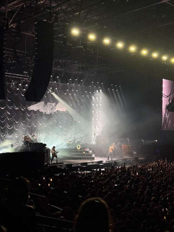 Vorst Nationaal, bloc: 124, rangée: 10, place: 1