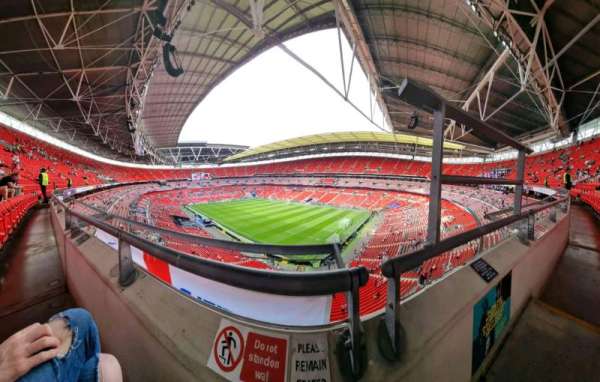 Wembley Stadium, bloc: 520, rangée: 1, place: 200