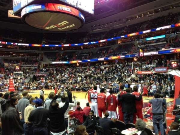 Capital One Arena, bloc: 102, rangée: B, place: 5