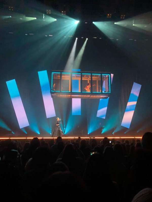 Allstate Arena, bloc: 2, rangée: 11, place: 4