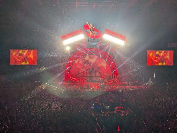 Tacoma Dome, bloc: 211, rangée: Y, place: 33