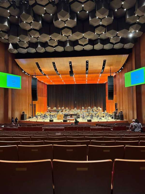 Jones Hall, bloc: ORCH, rangée: X, place: 106
