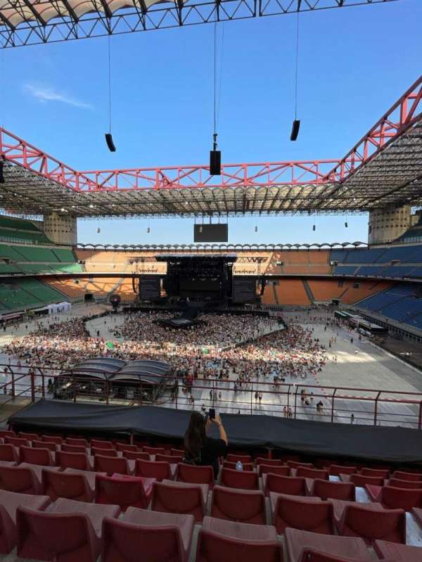 San Siro, bloc: 227, rangée: 8, place: 18