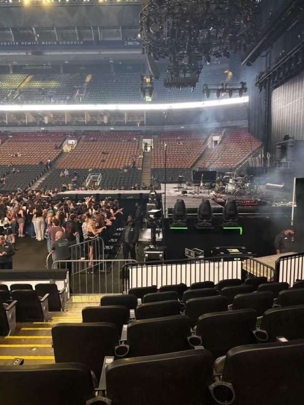 Scotiabank Arena, bloc: 117, rangée: 8, place: 14