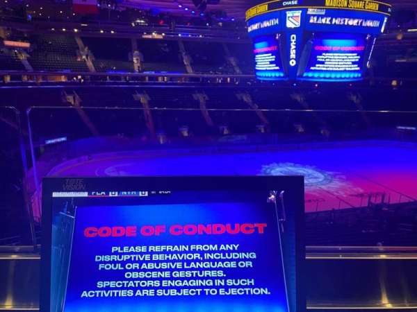 Madison Square Garden, bloc: 209, rangée: 1, place: 9