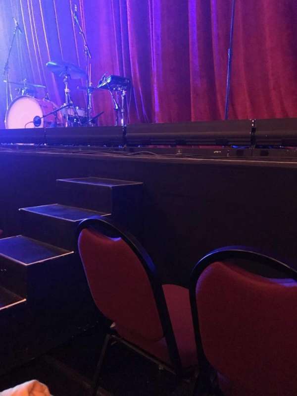 Chicago Theatre, bloc: Orchestra 4L, rangée: BBB, place: 413
