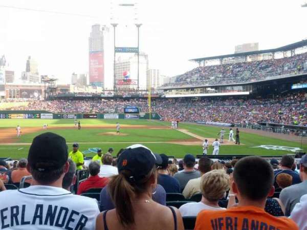 Comerica Park, bloc: 132, rangée: 25, place: 15