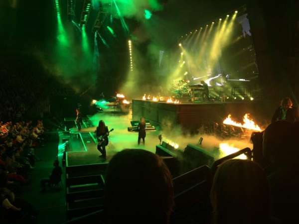 KeyArena, bloc: 117, rangée: 10, place: 5