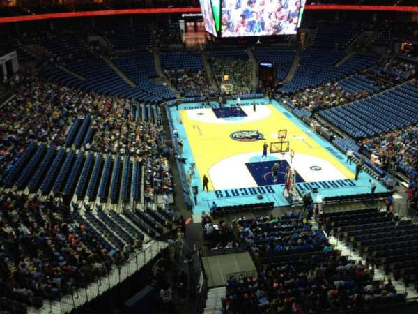 Spectrum Center, bloc: 218, rangée: A3, place: 11