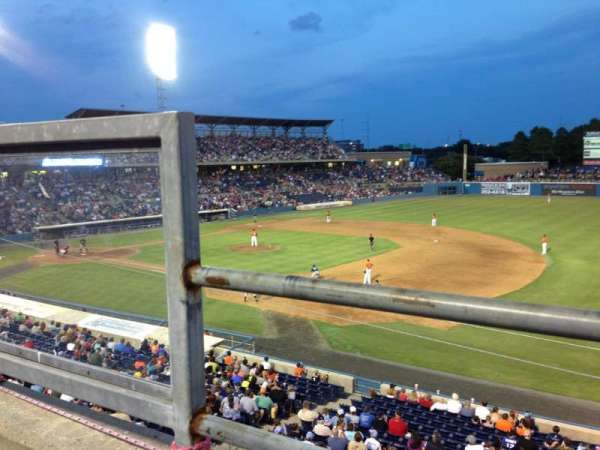 Harbor Park, bloc: 314, rangée: A, place: 2
