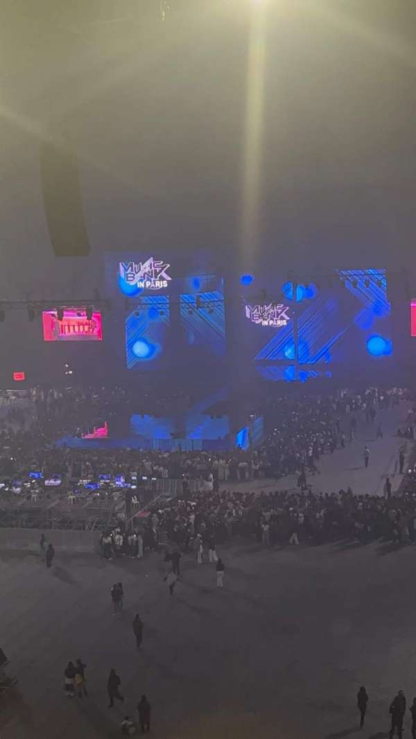 Paris La Défense Arena, bloc: 413, rangée: 49, place: 5