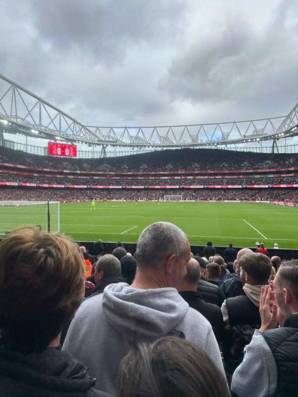 Emirates Stadium, bloc: 23, rangée: 13, place: 731